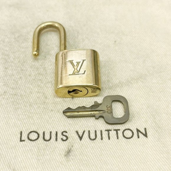 LOUIS VUITTON LV 10 SET PADLOCK KEY CHARM CADENA GOLD-PLATED FRANCE 36JF464 - Picture 3 of 4